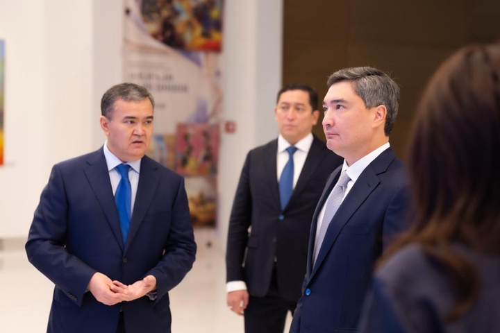 Еңбек күні қарсаңында Премьер-министр Олжас Бектенов «Еңбек – ел мұраты» іс-шарасына қатысты