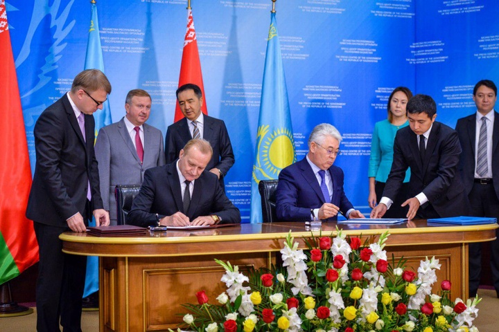 Үкімет үйінде Қазақстан-Беларусь ынтымақтастығы туралы келісімдерге қол қою рәсімі өтті