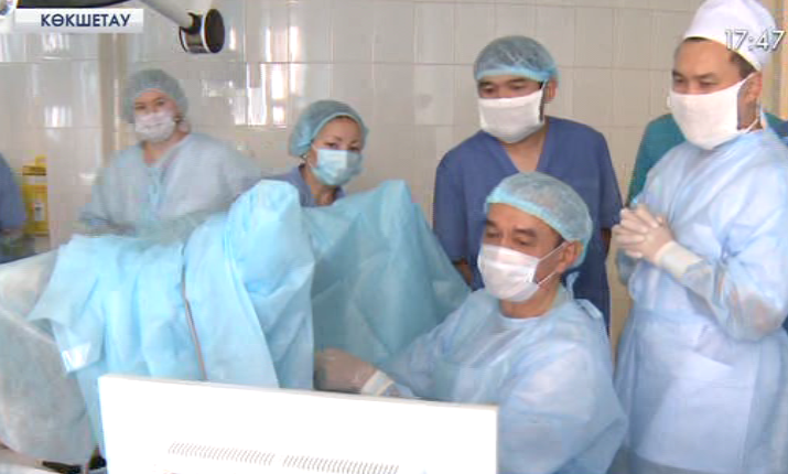 Ақмолалық дәрігерлер қатерлі ісікке жасалатын операцияның жаңа түрін меңгере бастады