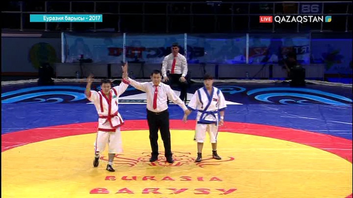 «Еуразия барысы». 74 келіде Айдос Ғалымов моңғол палуанын жеңіп, жалпы есепті теңестірді