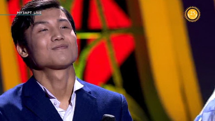 «МузАрт Live». Мейірбек Тәжіғұловты қазылар алқасы Батырхан Шүкеновке ұқсатты  