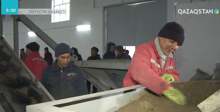 Қазығұрт тұрғындары депутаттарға газ бағасы мәселесін жеткізді