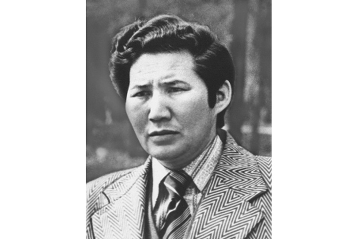 Бүгін - ақын, аудармашы Кеңшілік Мырзабековтің туған күні 