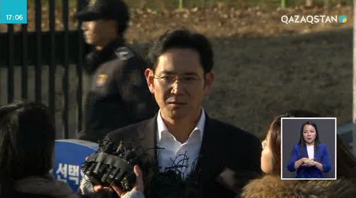 «Samsung» басшысы түрмеден босатылды