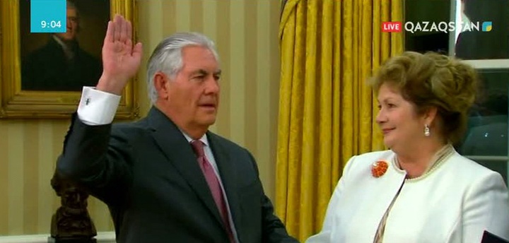 Дональд Трамп мемлекеттік хатшы Рекс Тиллерсонды отставкаға жіберді