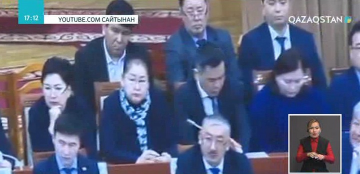 Қырғыз Республикасының президенті министрлер кабинетін таратты