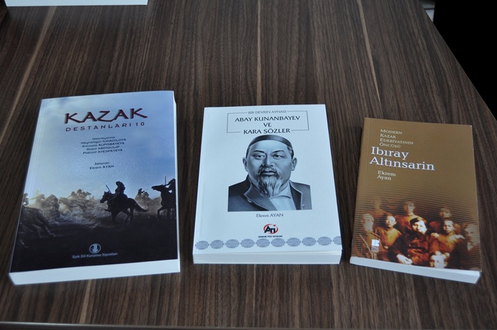 Түркияда Мугла Экрем Аянның қазақ әдебиеті және ағартушылары туралы кітабы жарық көрді