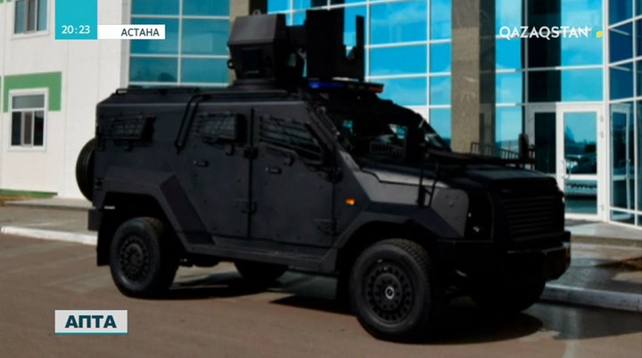 «Отардағы» әскери парадқа 300-ден астам техника қатысты