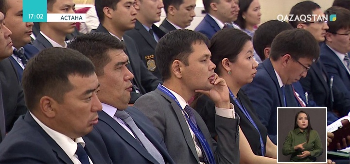 Жыл басынан бері елімізде 700 шенеунік парамен ұсталған