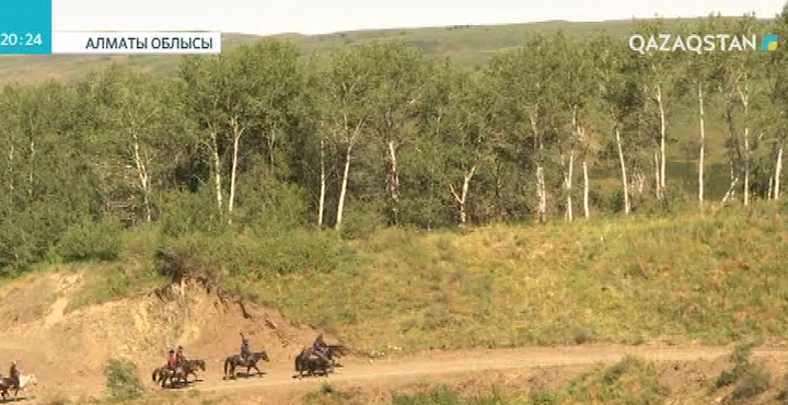 Еліміздің танымал тұлғалары Алакөл ауданында атқа отырып сейіл құрды