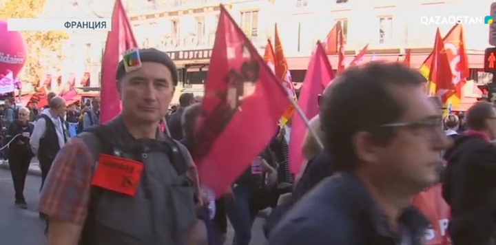 Францияда Макронның реформаларына қарсы шеру өтті