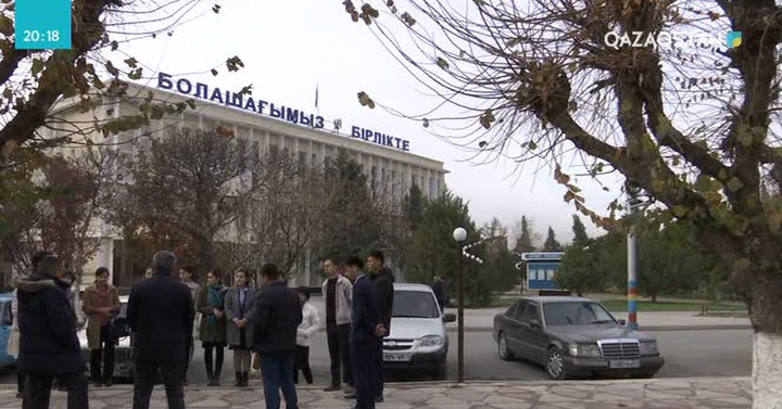 Кореяға жұмыс істеуге кеткен түркістандық азаматтар елге келіп жатыр