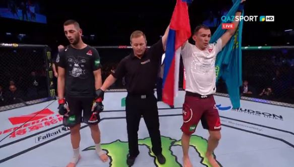 Дамир Исмагулов UFC-дегі алғашқы жекпе-жегінде жеңіске жетті (ВИДЕО)