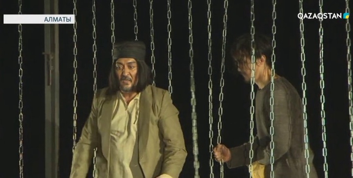 Мүсірепов театры «Ұмытыңдар оны...» қойылымын сахналады