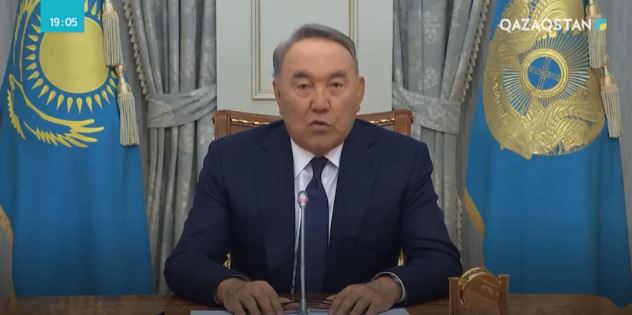 Мемлекет басшысы Нұрсұлтан Назарбаев  Елеулі өкілеттігі бар Қауіпсіздік Кеңесінің төрағасы қызметінде қала берітінін мәлімдеді.