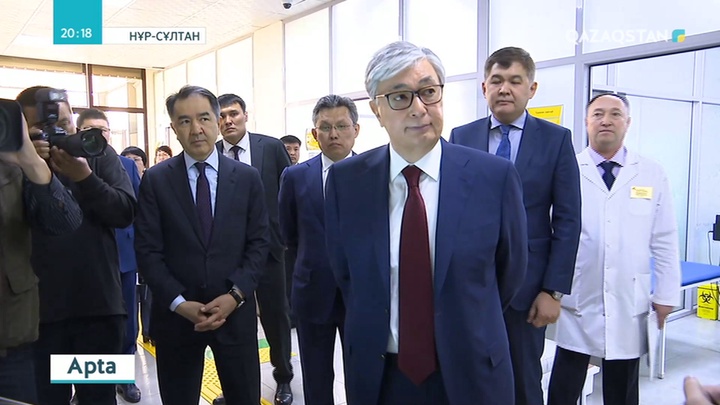 Мемлекет басшысы 4 бірдей мекемеге барып, жұмысымен танысты