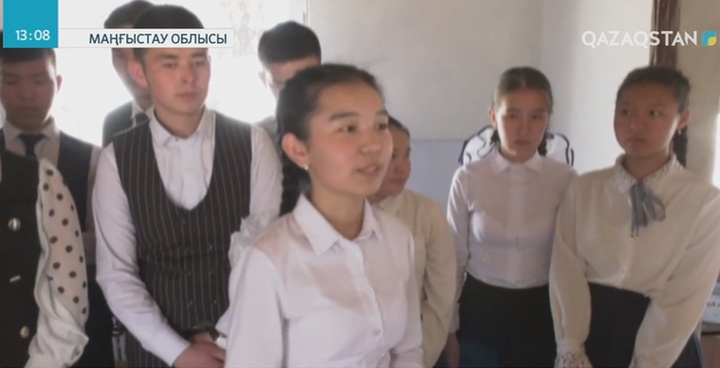 Маңғыстаулық түлектер «Нұрлы болашақ» қайырымдылық акциясын бастады