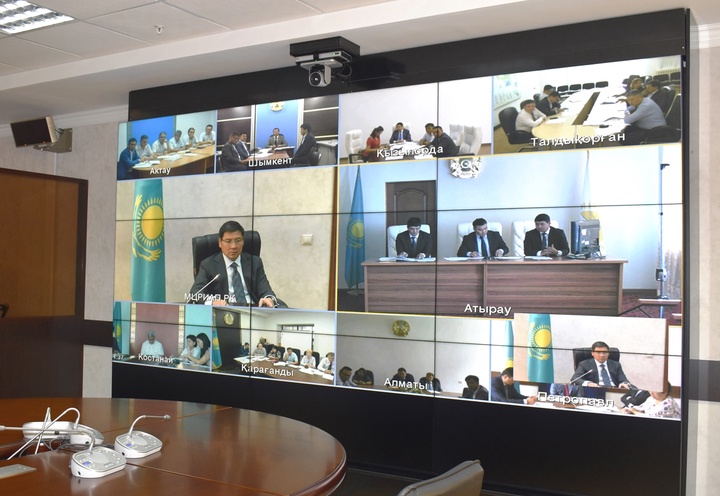 Асқар Жұмағалиев ХҚКО-дағы қызмет көрсету сапасын бақылауды күшейтуді тапсырды