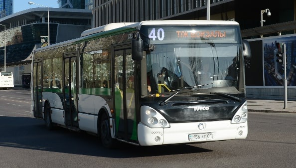 Алтай Көлгінов автобустарды күту интервалын азайтуды жүктеді