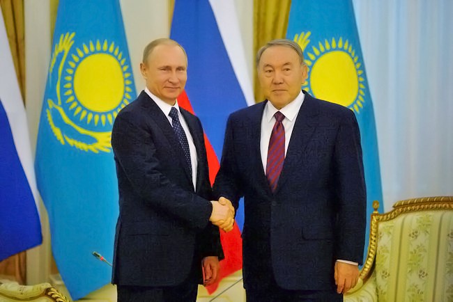 Владимир Путин сирияаралық келіссөздерді жоғары деңгейде ұйымдастыруға барлық қажетті жағдайды жасағаны үшін Нұрсұлтан Назарбаевқа алғыс білдірді