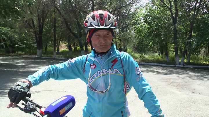 71 жастағы веломарафоншы Түгелбек Қасымұлы күніне 200 шақырым жол жүреді 