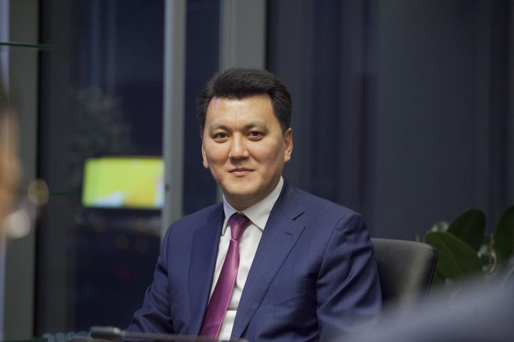 Ерлан Қарин: Конституция – бұл саяси құндылықтар мен принциптердің тұжырымдамасы