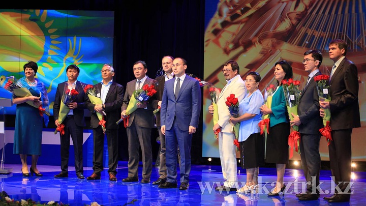 «Қазмедиа» орталығында Байланыс және ақпарат қызметкерлерінің күніне арналған мерекелік жиын өтуде (ФОТО)