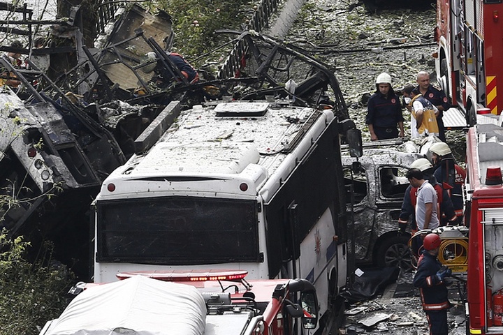 Стамбұлда автобус аялдамасы маңындағы жарылыстан 11 адам мерт болды