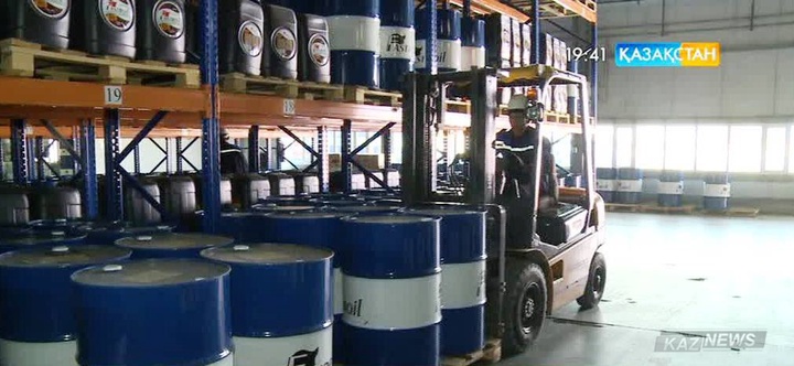 Шымкенттегі мотор майларын шығаратын зауытта өнімнің 100-ге жуық түрі шығарылады