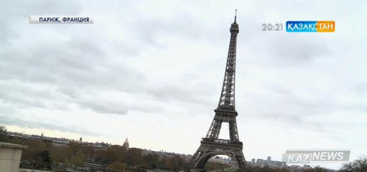 Туристер Парижге алған билеттерін өткізіп жатыр