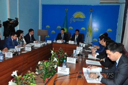 «Нұр Отан»  партиясы Шымкентте  көшпелі семинар өткізуде