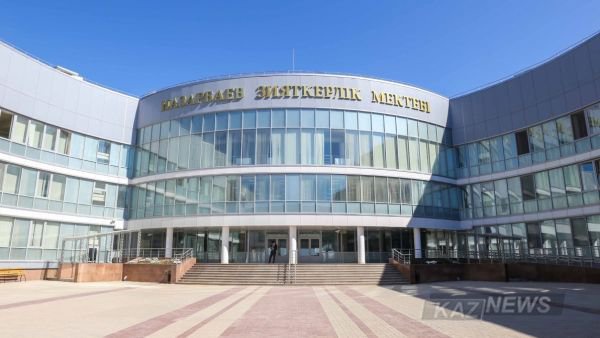 Үздіктер  өзара  бақ  сынайды