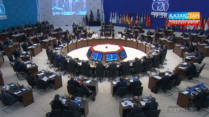 Батыс Ресейден санкцияларды алып тастауы мүмкін деп болжайды  - Standard & Poor\'s