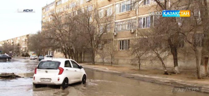 Ақтауда нөсер жаңбыр жұртты әбігерге түсірді