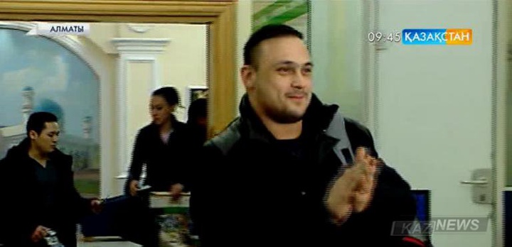 Ауыр атлетикадан РФ президенті кубогында топ жарған Илья Ильин елге оралды