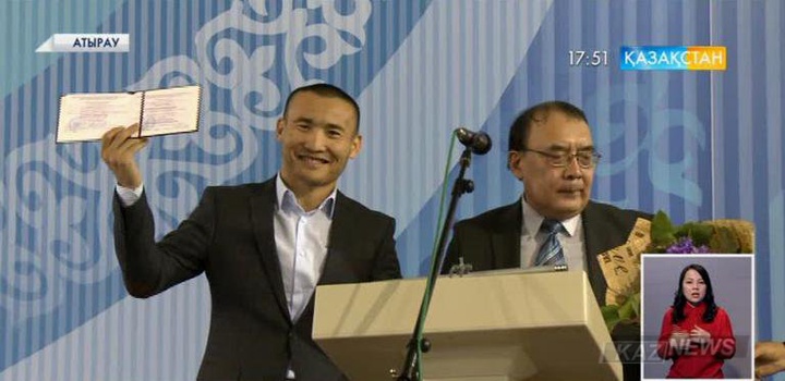 Кәсіпқой боксшы Қанат Ислам атыраулық студенттермен кездесті