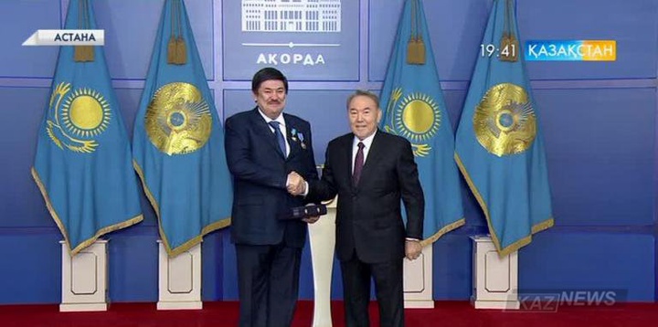 Елбасы Нұрсұлтан Назарбаев бірқатар азаматтарды мемлекеттік наградалармен марапаттады (толығырақ)