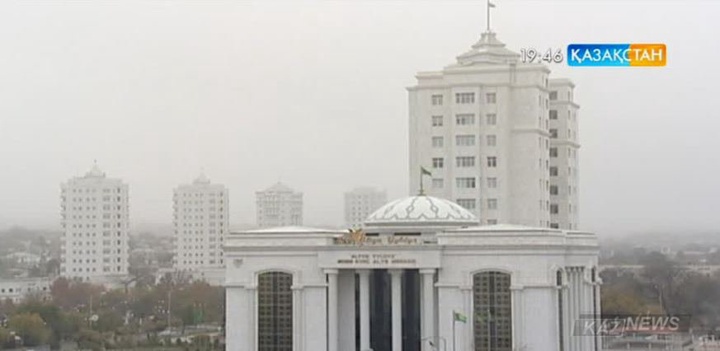 Түркіменстанда доллар тек талонмен берілетін болды