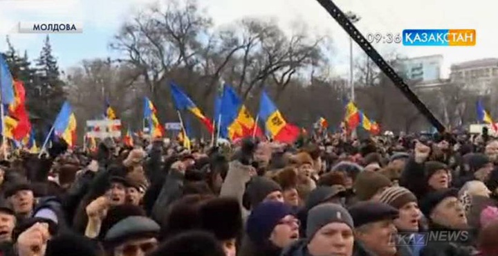 Молдовада үкіметке қарсы шеруге 15 мың адам қатысты