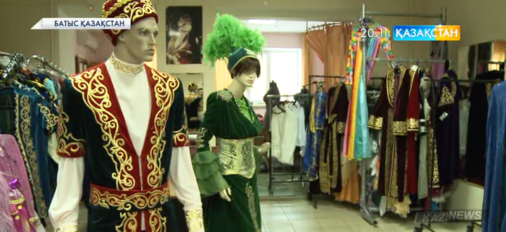 Оралдық кәсіпкер   20 жылдан бері ұлттық киімдер тігіп келеді