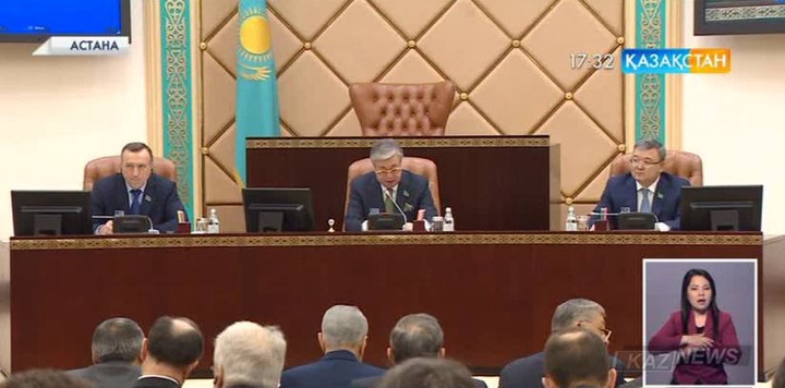 20 жыл ішінде Парламент 2 мыңнан астам заң қабылдаған