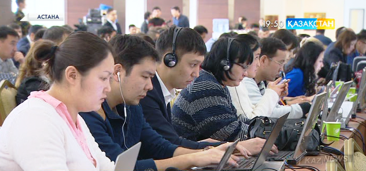 200-ден астам  журналист съезд жұмысы туралы ақпарат таратты