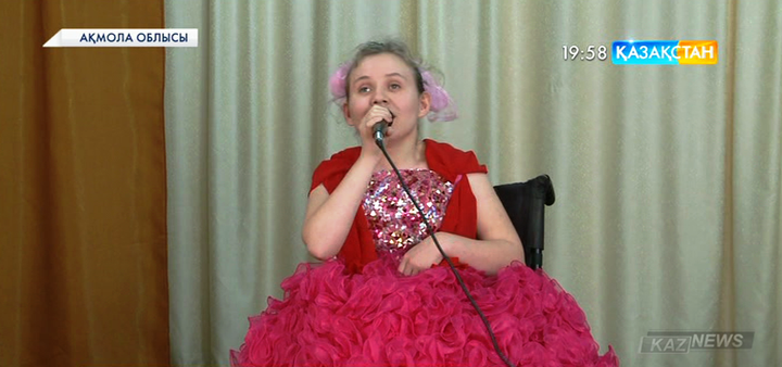 Ақмоладағы медициналық-әлеуметтік мекеменің тәрбиеленушісі Ульяна Шавуляк ерекше жандардың бірі