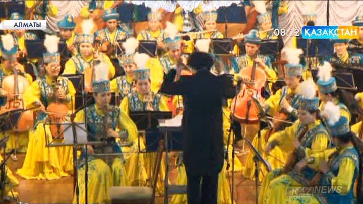Алматыда Жексен Айсынның «Тәуелсіздікке тарту» атты концерті өтті