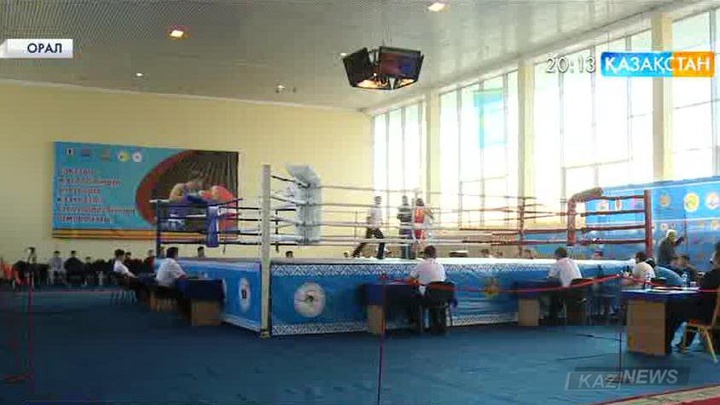 Оралда жасөспірімдер арасында бокстан Қазақстан чемпионаты жалғасып жатыр