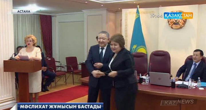 Астана қалалық мәслихатының VI шақырылымының алғашқы сессиясы өтті
