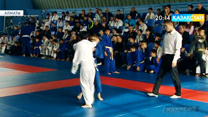 Алматыда оқушылар арасында дзюдодан қалалық ашық турнир өтті