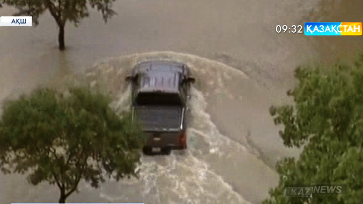 АҚШ-тың Техас штатын жайлаған су тасқынынан 4 адам қаза тапты