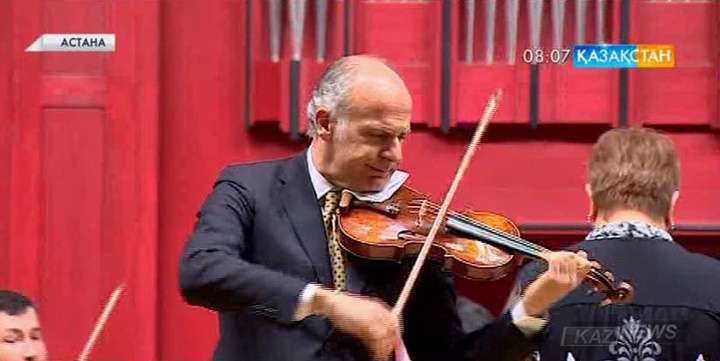 Астанада италиялық скрипкашы Массимо Куартаның концерті өтті