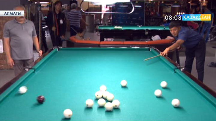 Алматыда бильярдтан журналистер арасында турнир өтті
